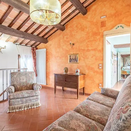 Сasa de vacaciones 4 Bedroom Lovely In San Giovanni
