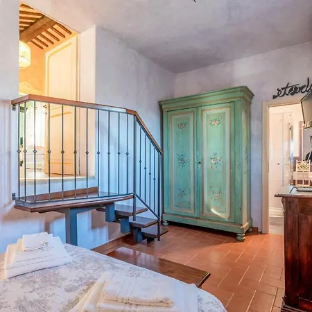 4 Bedroom Lovely In San Giovanni Prázdninový dům