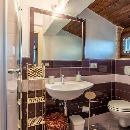 4 Bedroom Lovely In San Giovanni *