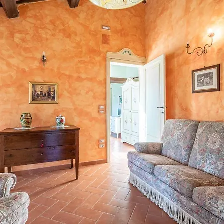 4 Bedroom Lovely In San Giovanni בית נופש *