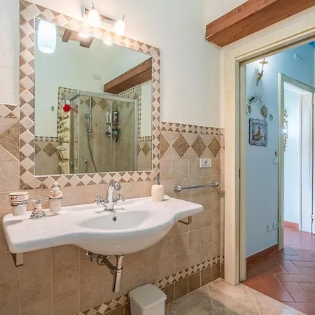 4 Bedroom Lovely In San Giovanni Tatil Evi Montefiore dellʼAso