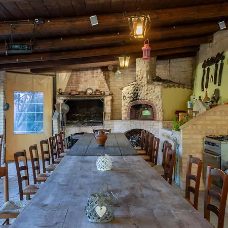 4 Bedroom Lovely In San Giovanni