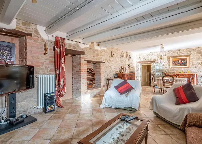 4 Bedroom Lovely In San Giovanni Holiday home