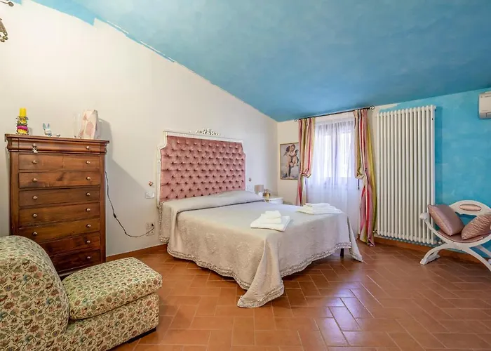 4 Bedroom Lovely In San Giovanni * Montefiore dell'Aso