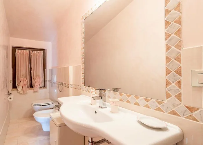 4 Bedroom Lovely In San Giovanni Holiday home *