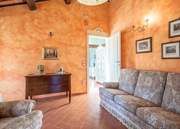 4 Bedroom Lovely In San Giovanni Holiday home *