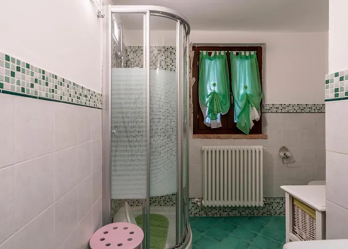 4 Bedroom Lovely In San Giovanni * Montefiore dell'Aso