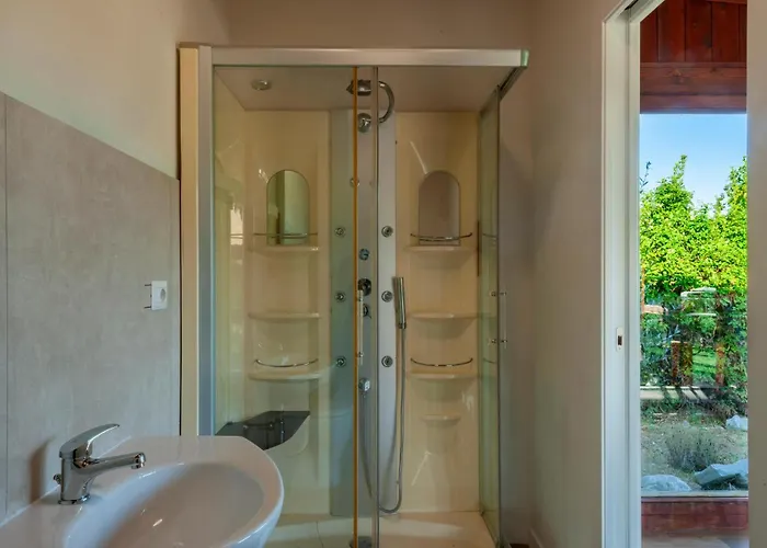 Holiday home 4 Bedroom Lovely In San Giovanni Montefiore dell'Aso